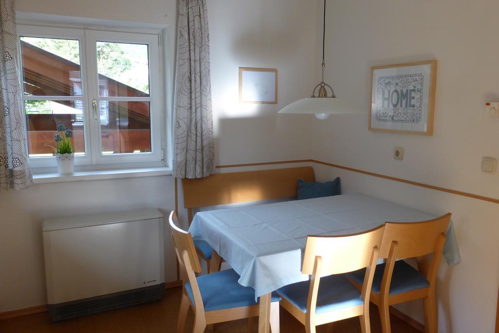 Villa Schnuck - Das Rote Ferienhaus Bad Gastein Buitenkant foto