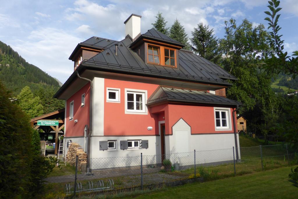 Villa Schnuck - Das Rote Ferienhaus Bad Gastein Buitenkant foto