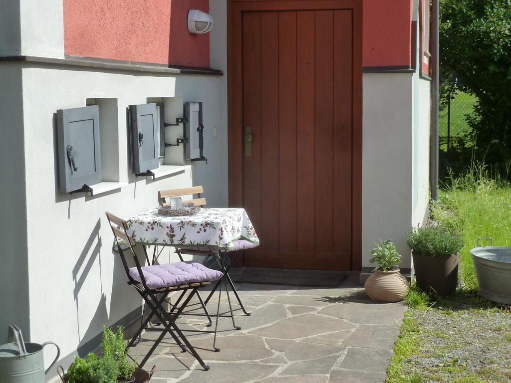Villa Schnuck - Das Rote Ferienhaus Bad Gastein Kamer foto