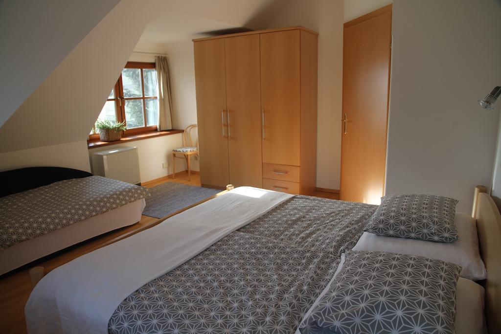 Villa Schnuck - Das Rote Ferienhaus Bad Gastein Buitenkant foto