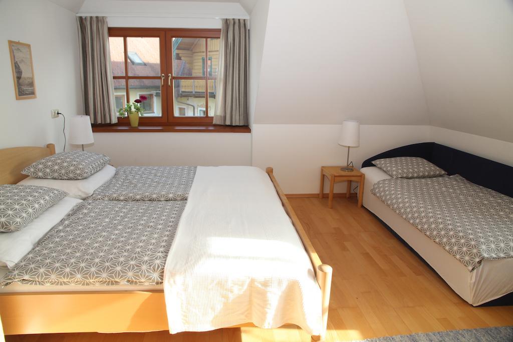 Villa Schnuck - Das Rote Ferienhaus Bad Gastein Kamer foto