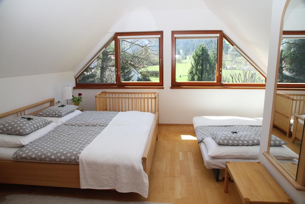 Villa Schnuck - Das Rote Ferienhaus Bad Gastein Kamer foto