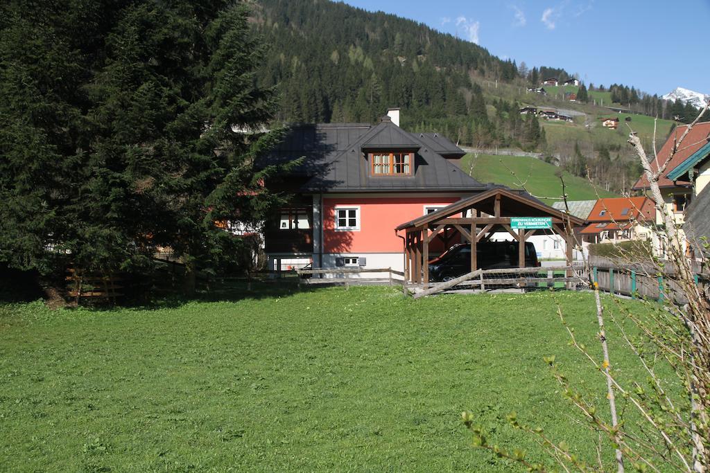 Villa Schnuck - Das Rote Ferienhaus Bad Gastein Buitenkant foto
